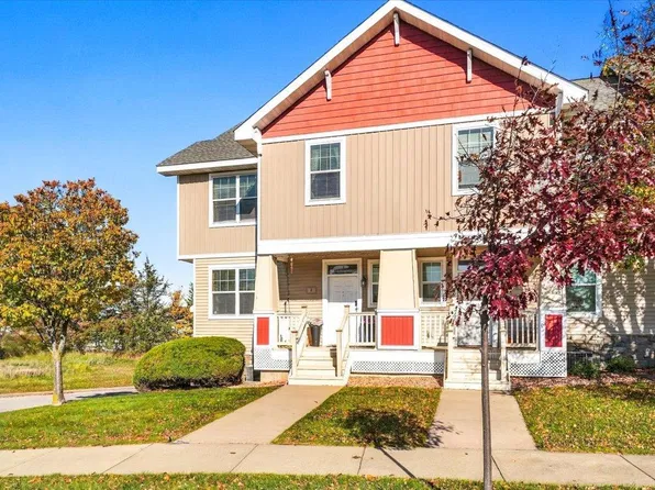 2 Heritage Blvd, Hudson, WI 54016