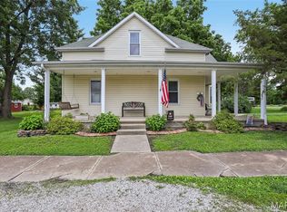 515 E 3rd North St, Mount Olive, IL 62069