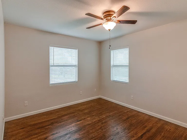 300 Ridgecrest Dr — Photo 20
