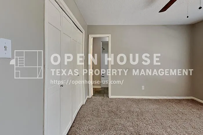 8427 Burwood Park Dr — Photo 13