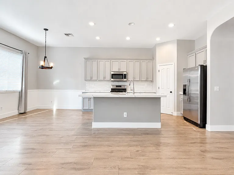 10163 Omeara Dr — Photo 15