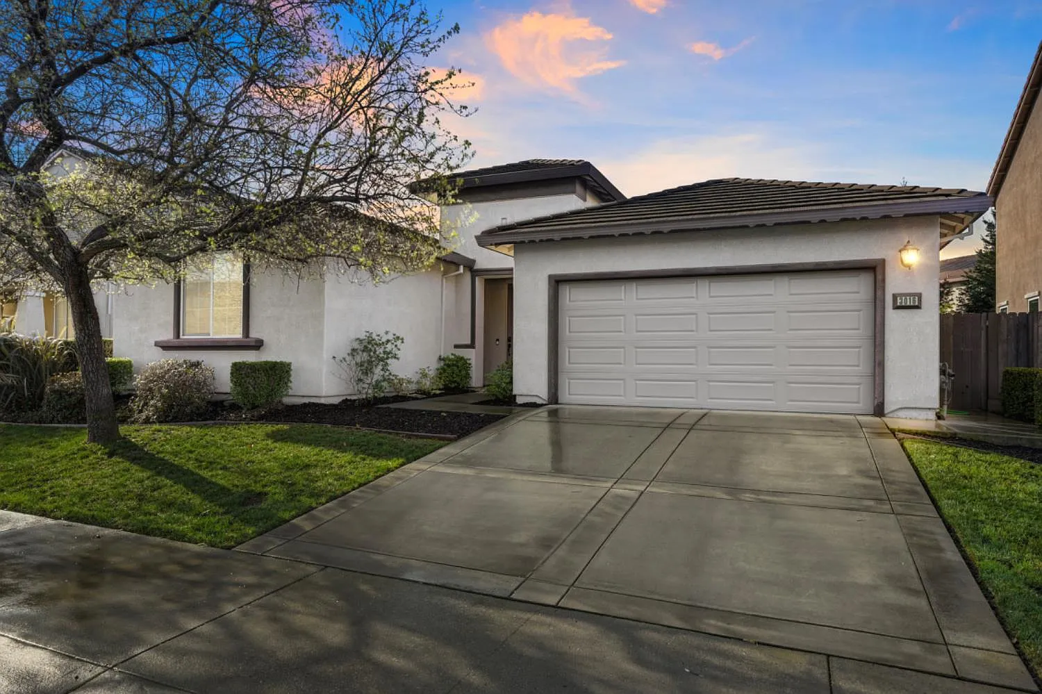 3016 Village Park Dr photo 1