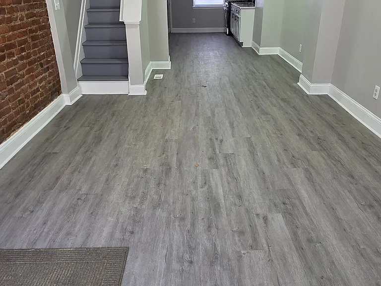 707 N Port St — Photo 1