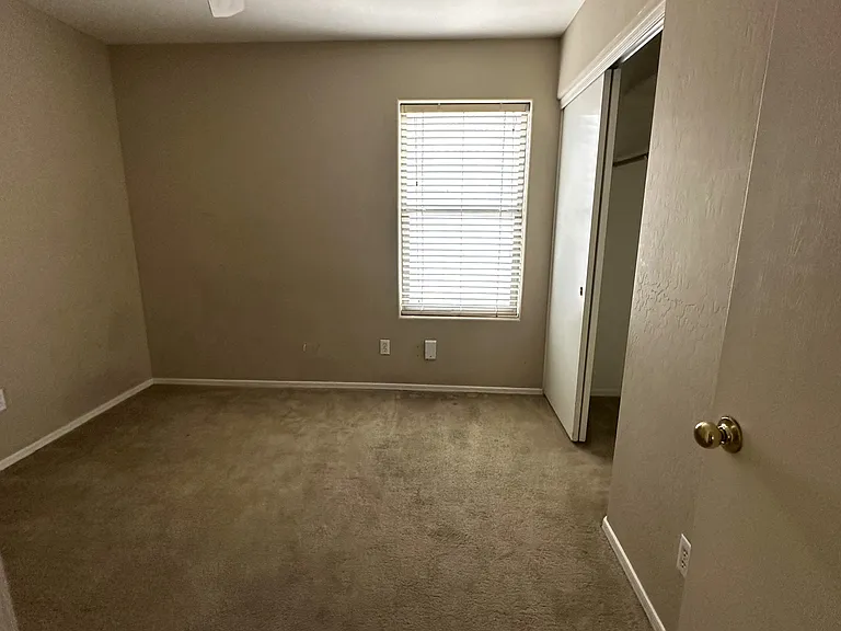 13235 W Banff Ln — Photo 17