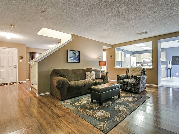 3rd image of 6008 Walnut Mill Dr