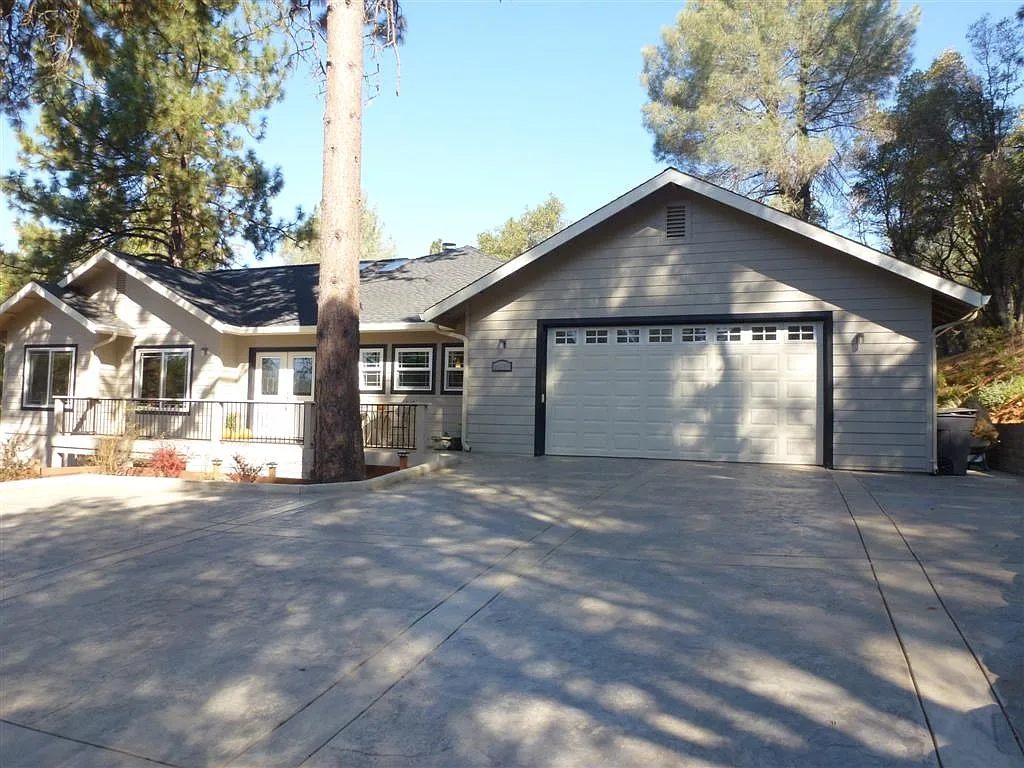 20488 Ferretti Rd photo 1