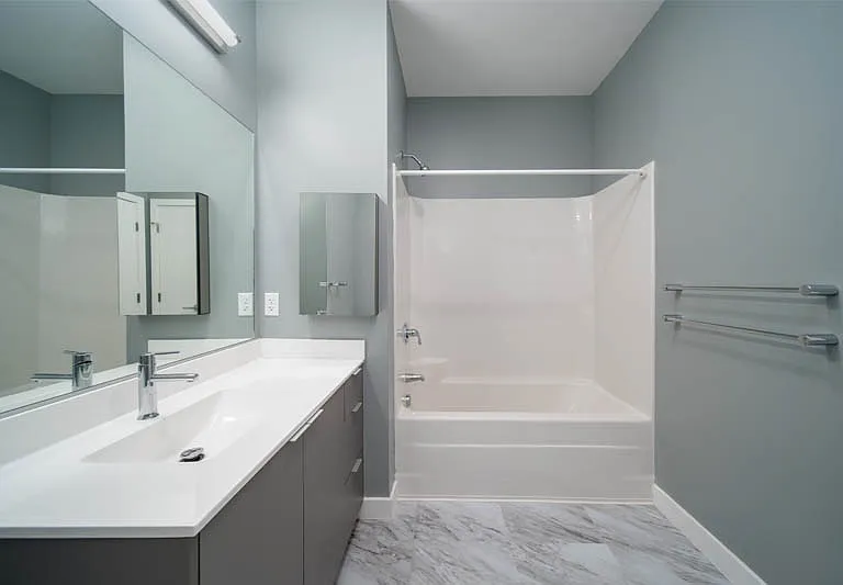 80 South — Photo 10