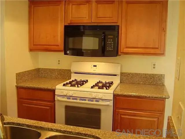 9342 Twin Trails Dr #201 — Photo 9