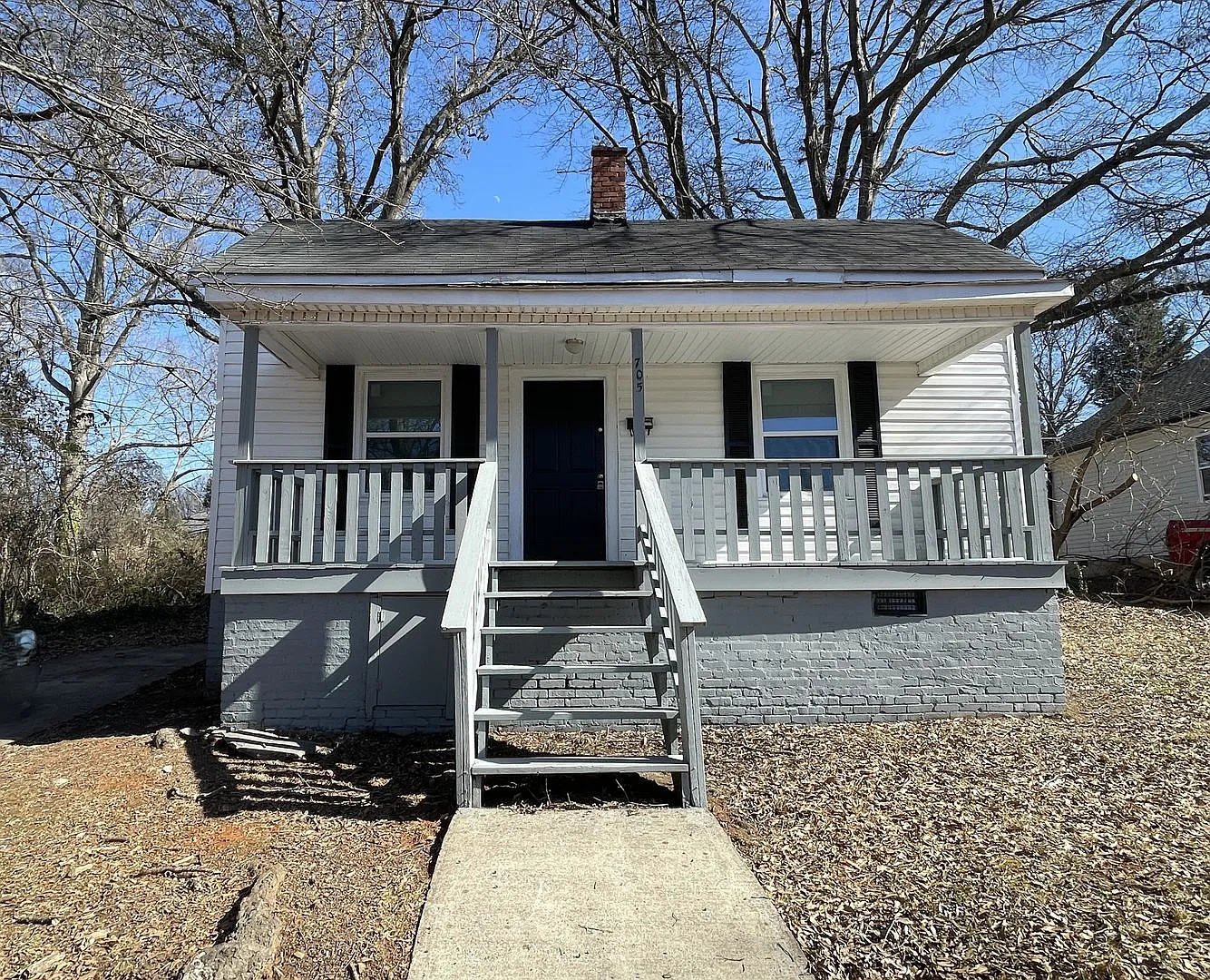 3 bedroom 2 bathroom renovated house available — Photo 1