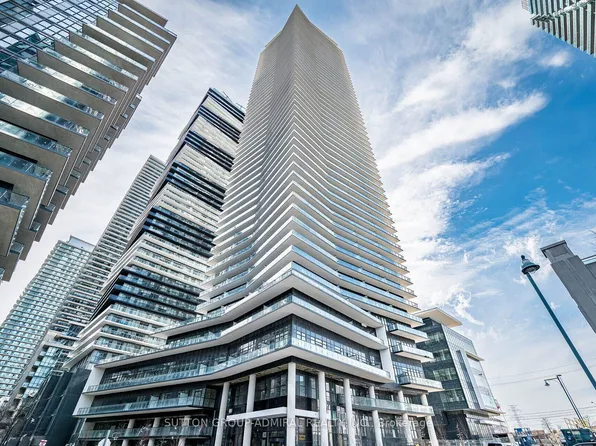 38 Annie Craig Dr #Penthouse 102, Toronto, ON M8V 0G9
