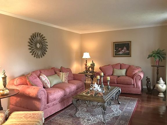 2nd image of 3204 E Hazelwood Dr