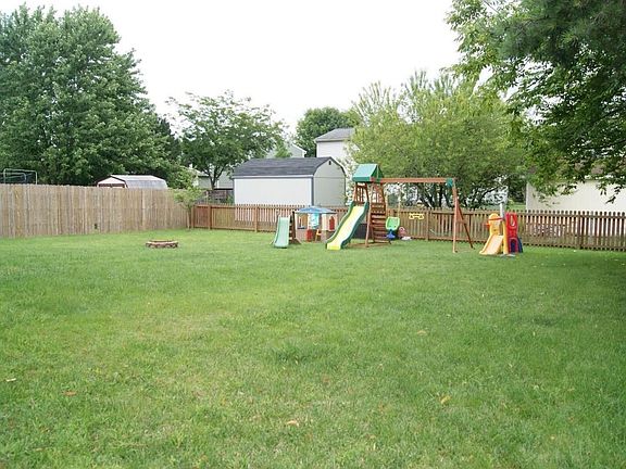 2nd image of 5179 Aurora Dr
