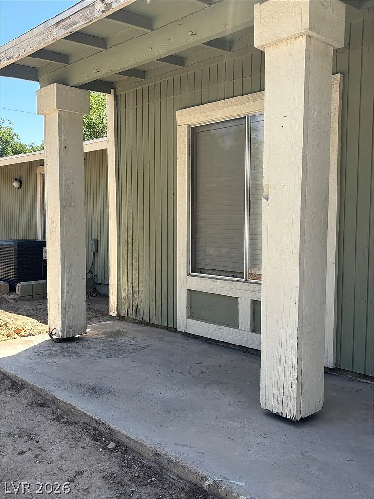 1470 Elizabeth Ave — Photo 3