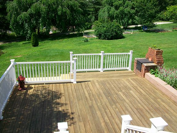 Spacious back deck