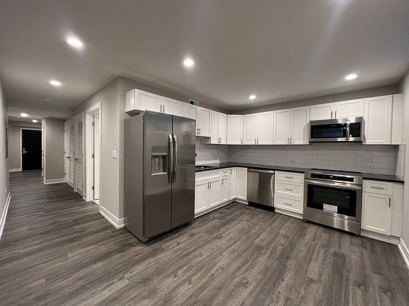 4th image of 4927 N Claremont Ave #4927-4
