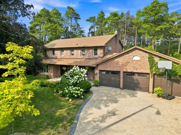 22 Cynthia Cres, Richmond Hill, ON L4E 2P8
