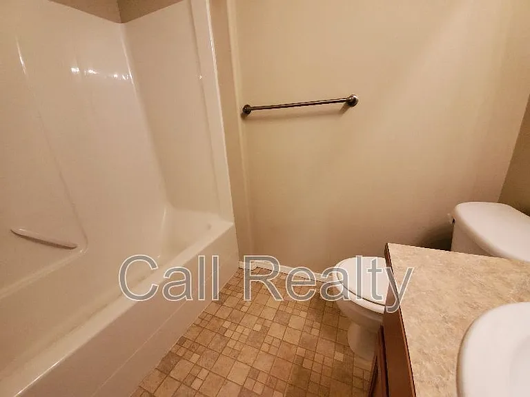 1814 N Arc St — Photo 10