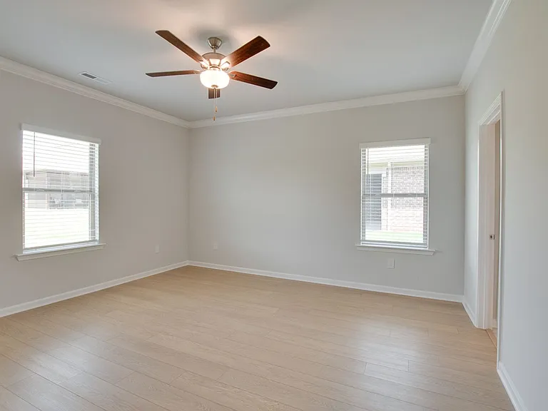 115 Clift Creek Dr — Photo 8