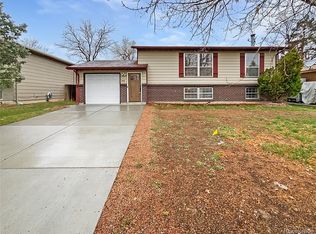 1048 Mobile St, Aurora, CO 80011