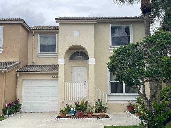 1335 NW 154 Lane #1335, Pembroke Pines, FL 33028