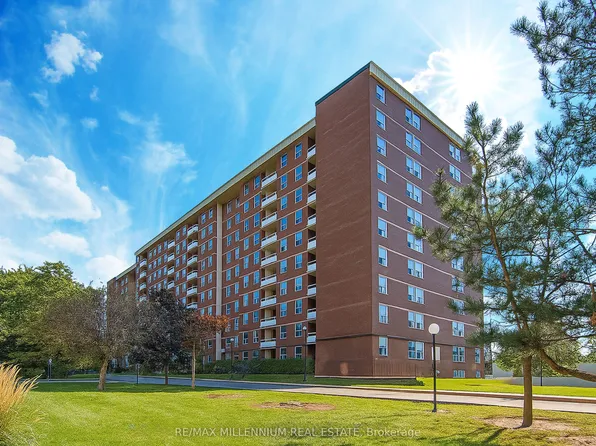 175 Hilda Ave #102, Toronto, ON M2M 1V8