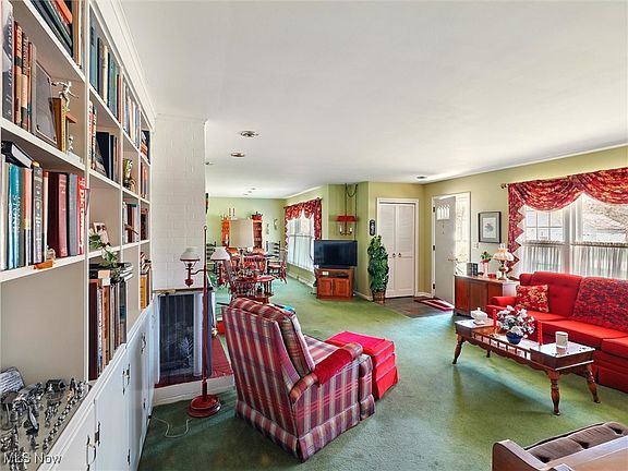 5th image of 6407 Hiram Ave