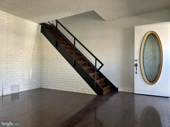 2822 S 64th St, Philadelphia, PA 19142