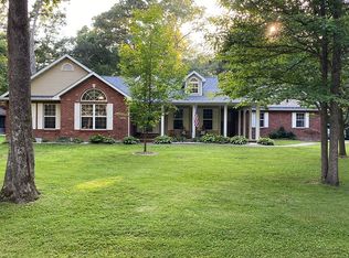 25 Northwoods Trl, Highland, IL