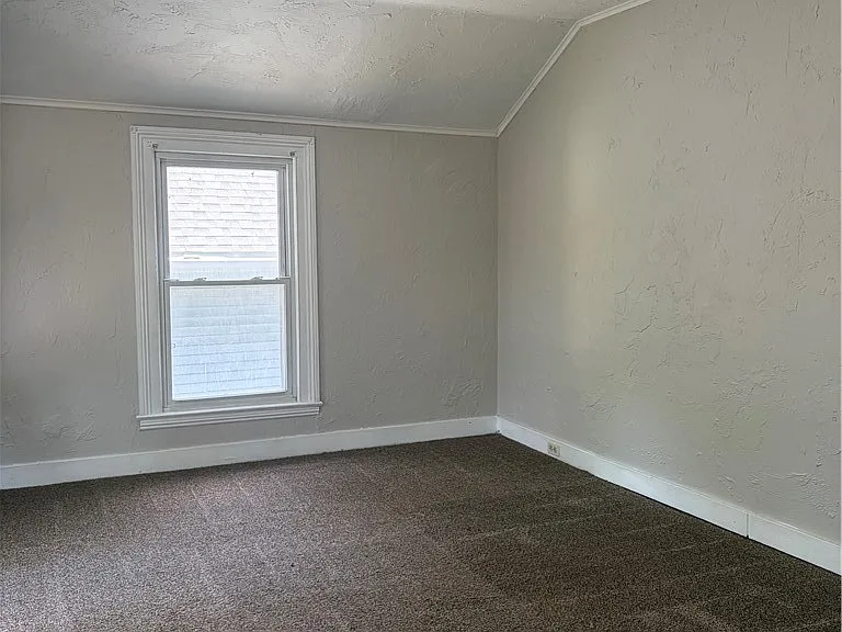 4 McCue Ave #UPPER — Photo 8