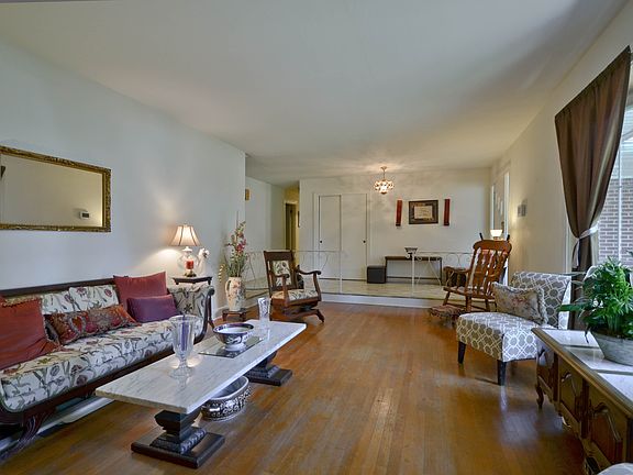 3rd image of 3201 Dogwood Dr