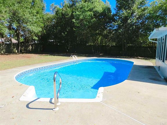 4th image of 3170 Logan Dr