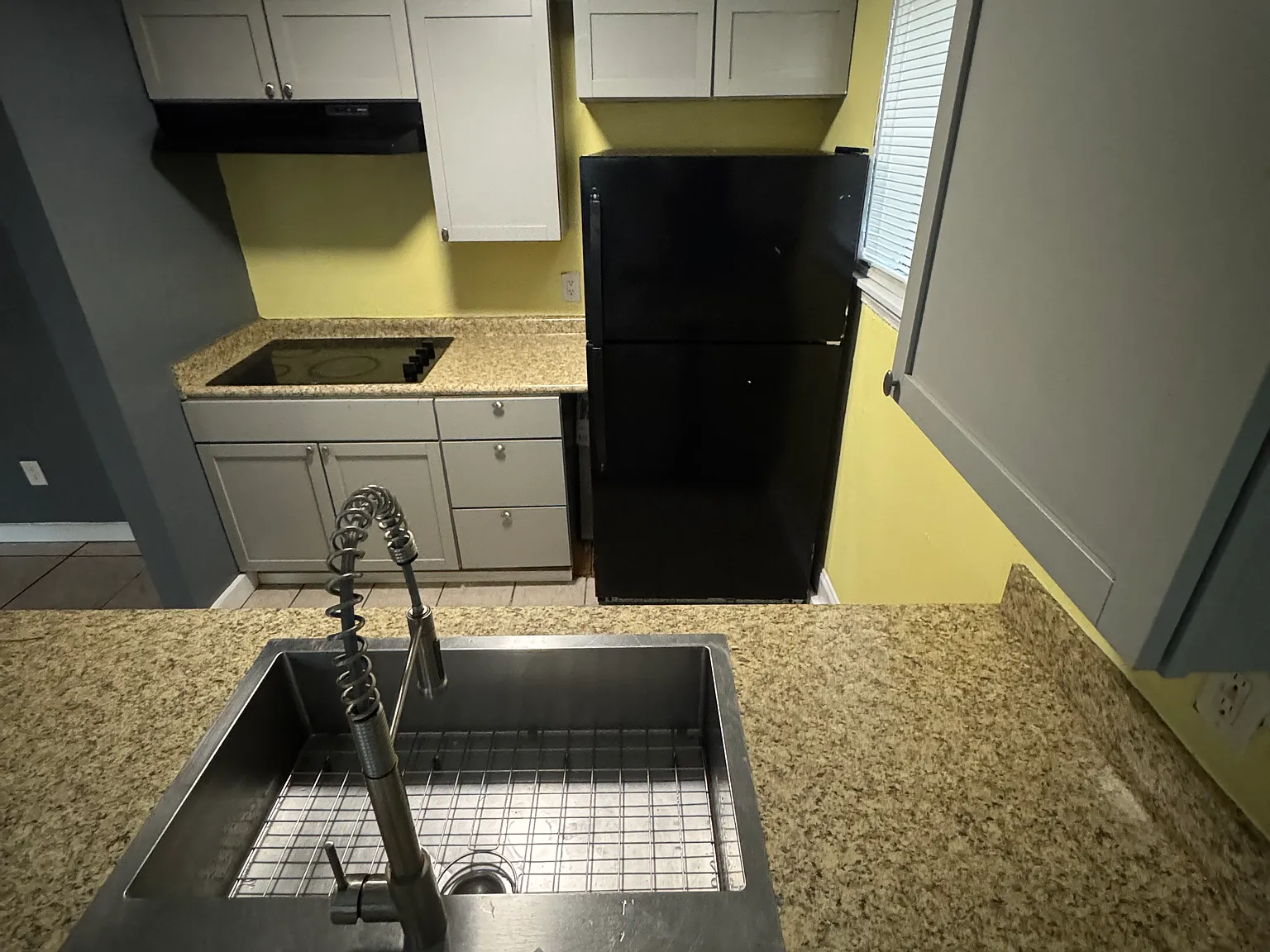 2 bed, 951 sqft, $1,200 — Photo 2