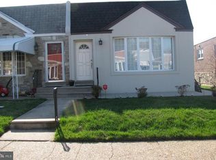 8373 Langdon St, Philadelphia, PA 19152