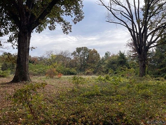 2nd image of 1823 Hungary Rd