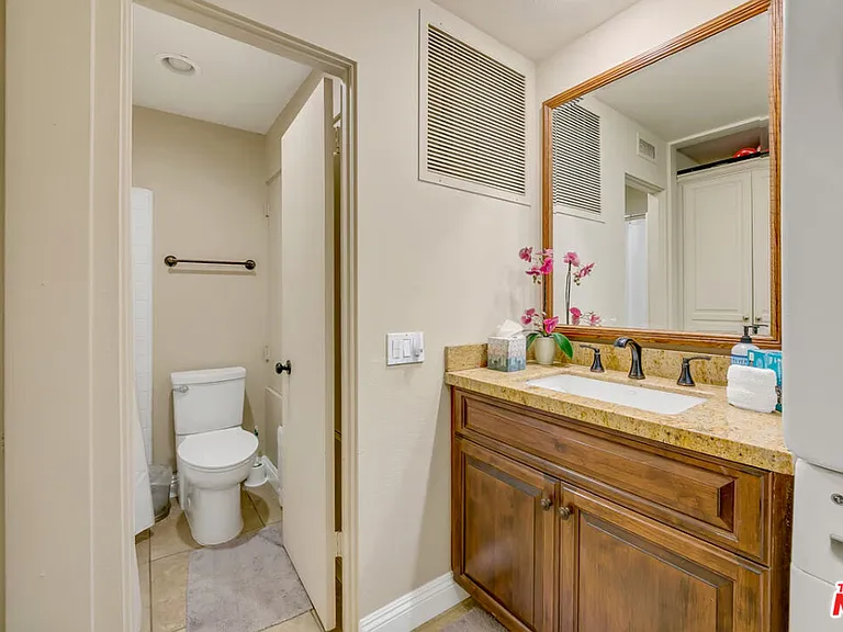 78225 Cabrillo Ln #105 — Photo 13