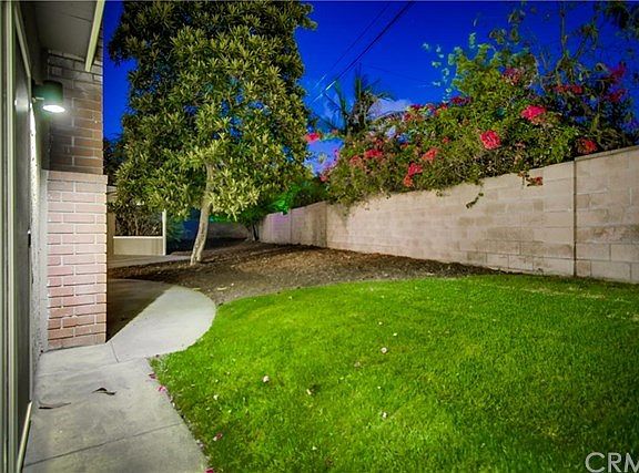 5th image of 1359 E Loma Vista St
