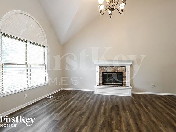 3rd image of 8236 N Hope Ave