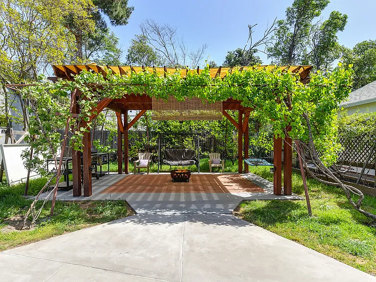 3945 Orange Grove Ave — Photo 38