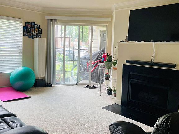 4th image of 2221 Astoria Cir #104