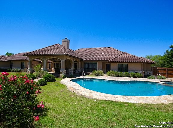 5th image of 102 Oakview Dr