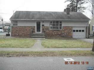 1 Gordon Ave, Dumont, NJ 07628