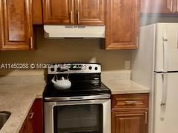 5140 SW 40th Ave APT 8C, Dania Beach, FL 33314