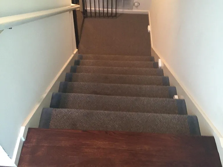 Stairs lower