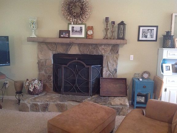 4th image of 484 Laurel Dr