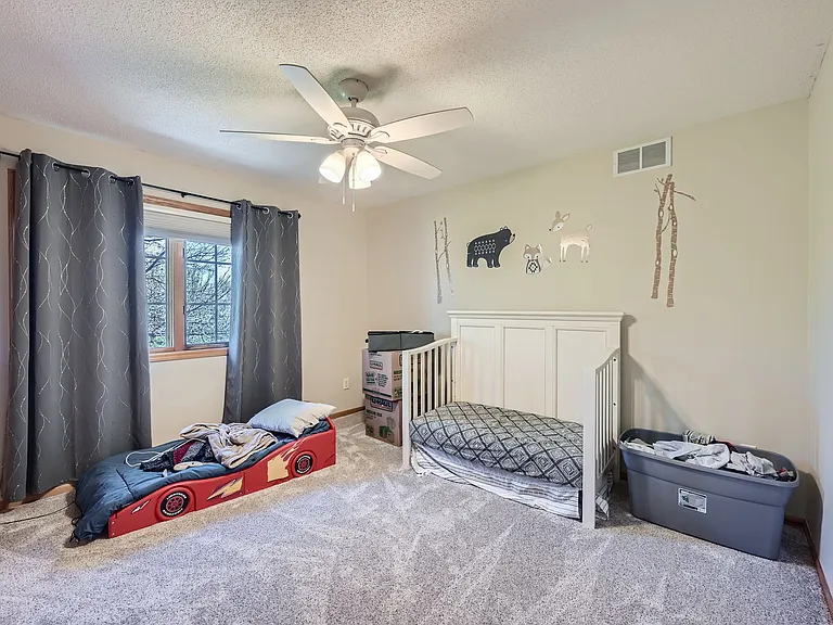 Eagle Valley Dr — Photo 22