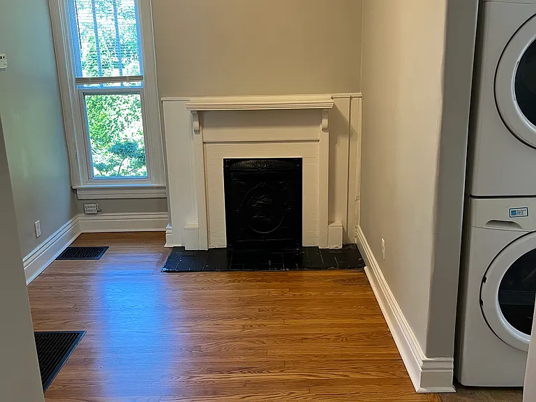 1209 Benton Ave #1 — Photo 22