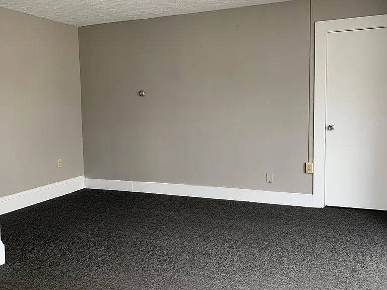 18 E Pearl St #B-3 — Photo 7