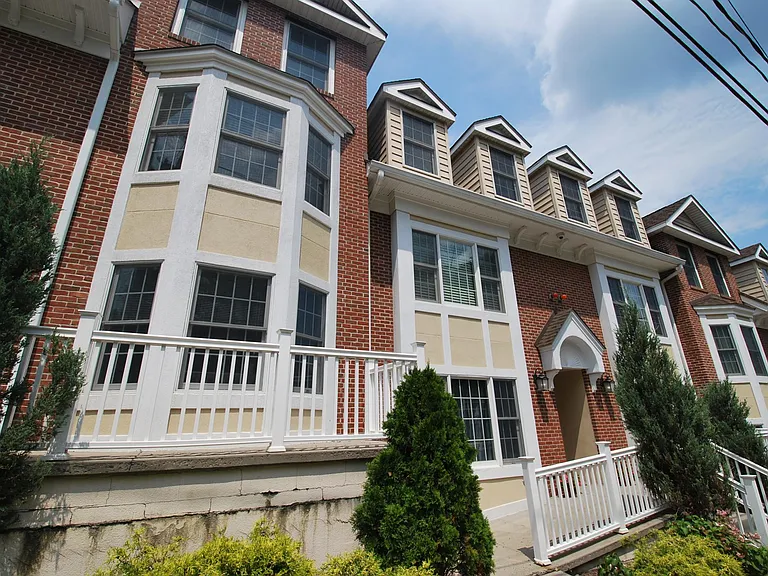 218 Main St #102 — Photo 7