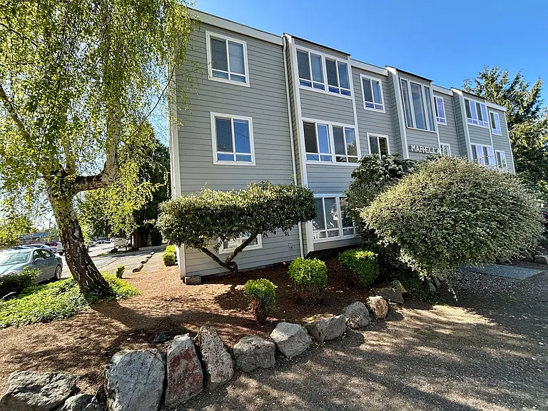 Mar-Ella 10-unit — Photo 19