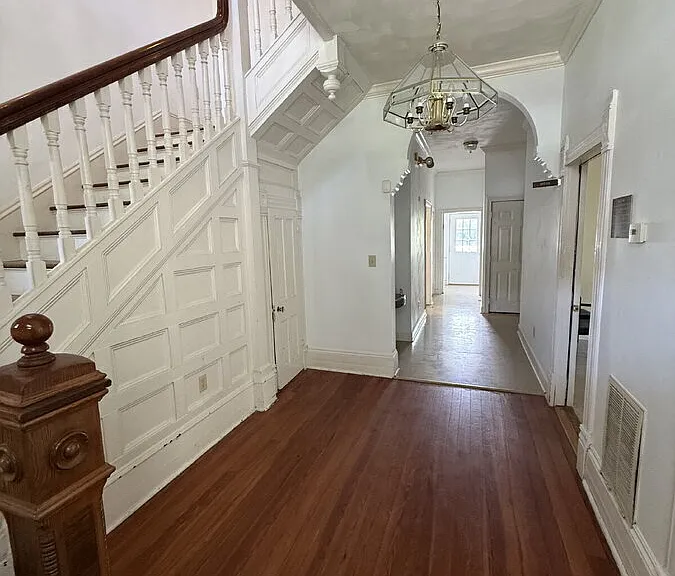 424 Elm Ave SW — Photo 3